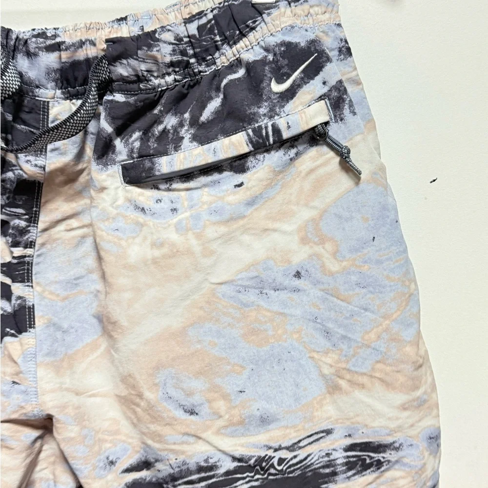 Nike Black and White Men's Shorts